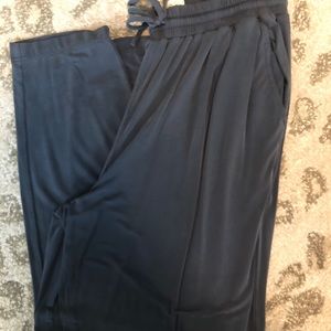 Lou & Grey Lounge Set